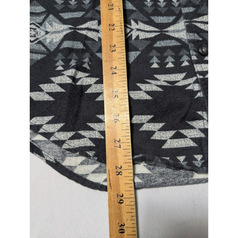 AMERICAN EAGLE CLASSIC FIT Men Medium Black Aztec Southwestern Flannel Shirt - Picture 9 of 16